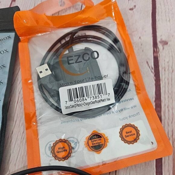 FITBIT Versa Accessory Bundle Chargers, Case & Screen Protectors - Picture 3 of 5